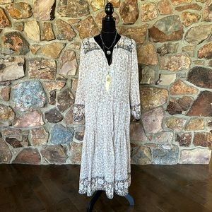 Long sleeved cotton billabong dress
